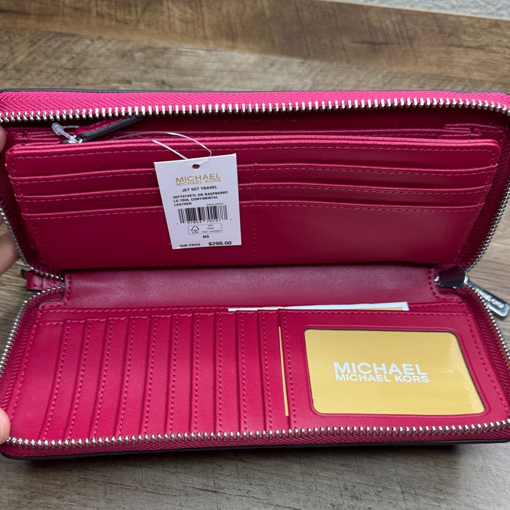 Michael Kors Jet Set Raspberry Pebbled Leather Zip-Around Wristlet Wallet - Picture 5 of 7